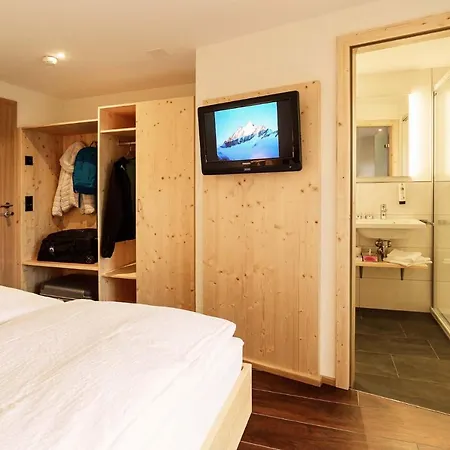 Отель Caprice - Гриндельвальд